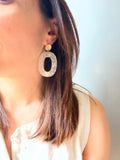 Boucles grandes pailletées dorées et transparentes