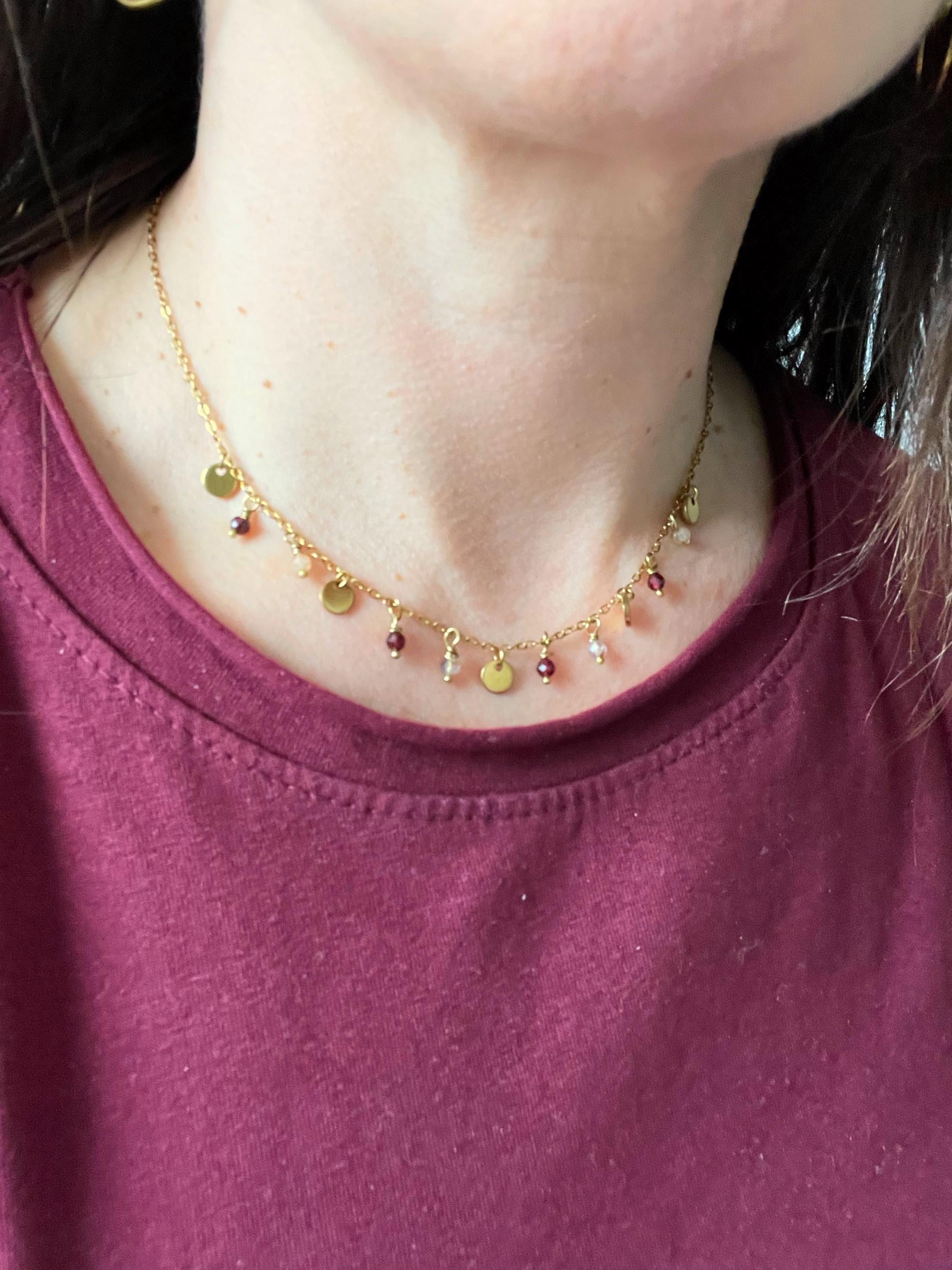 Collier Ras de Cou – Pierres Naturelles Améthyste & Rubis Doré