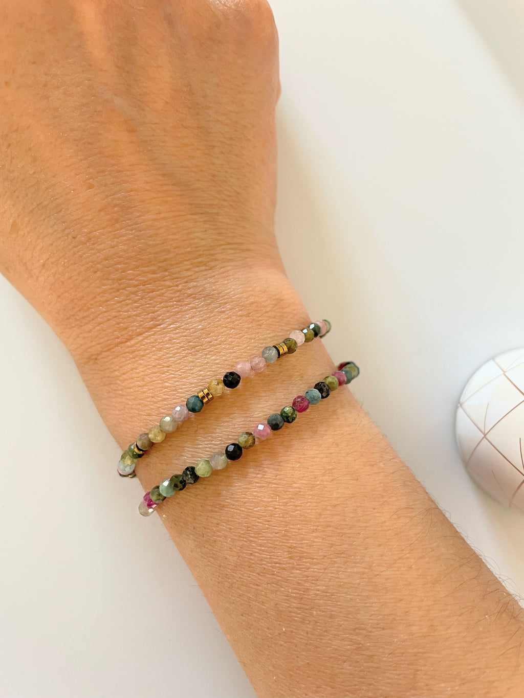 Bracelet multicolore pierre tourmaline Hématites – Acier Inoxydable Doré – 2 Styles au Choix