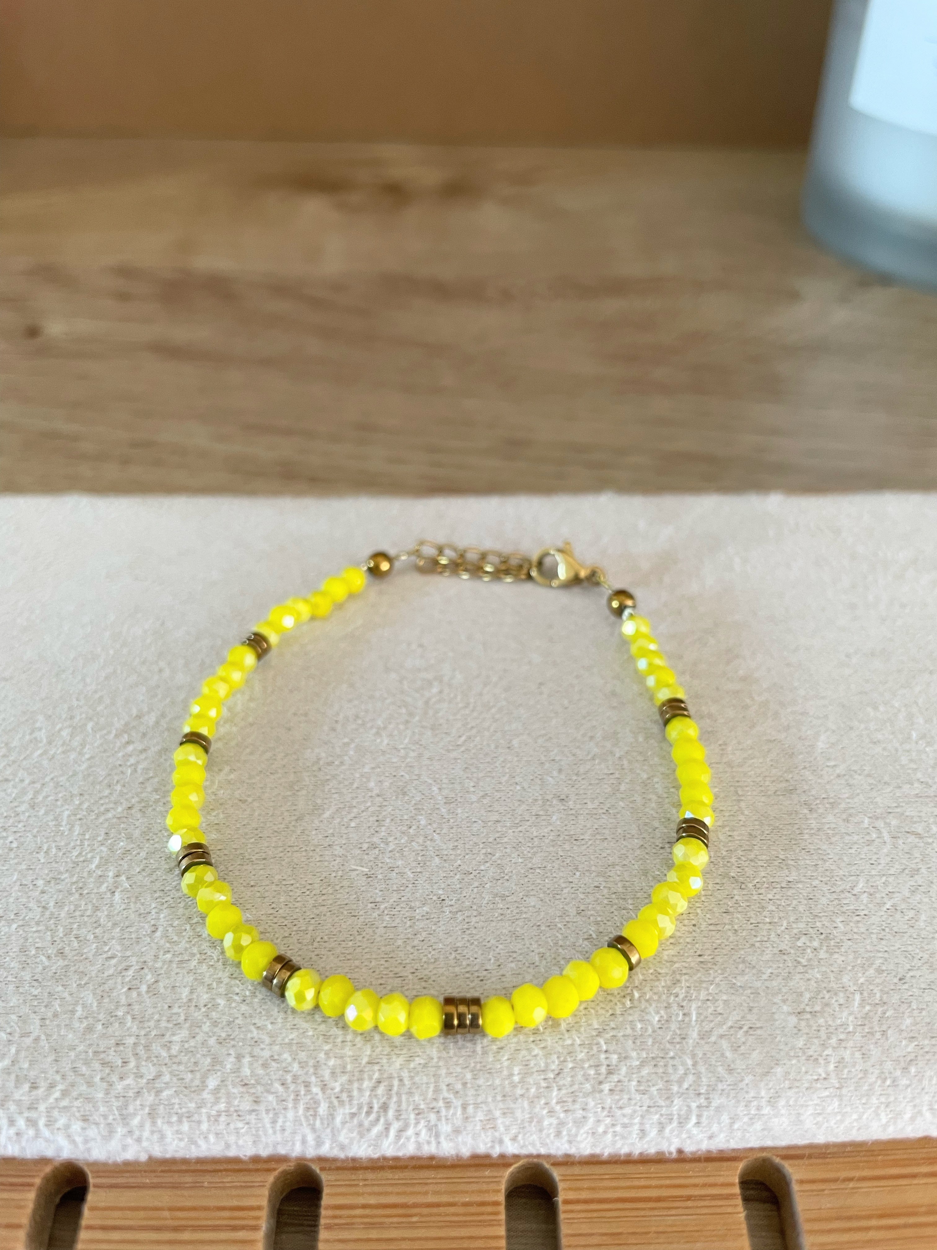 Bracelet Fin Jaune – Perles Facettées ou Breloques – Acier Inoxydable Doré