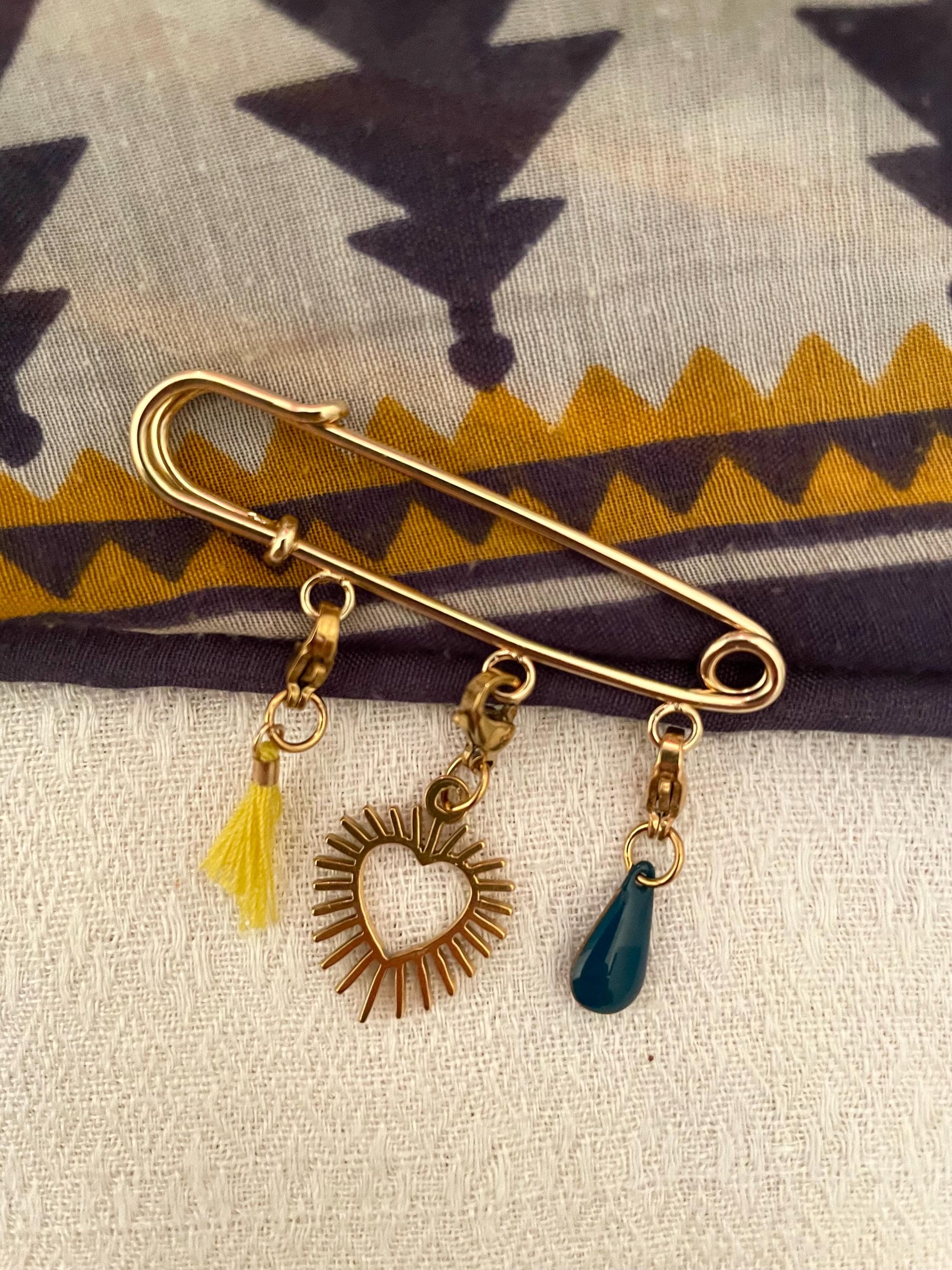 Broche Épingle à Nourrice Dorée à Personnaliser – Charms & Pampilles