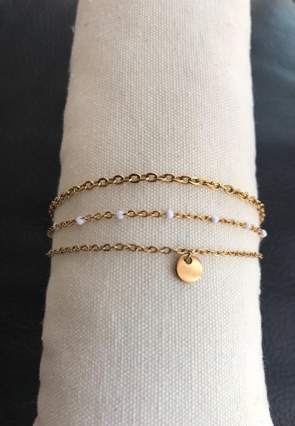 Bracelet Multi Rang Doré – 3 Chaînes & Breloque en Acier Inoxydable