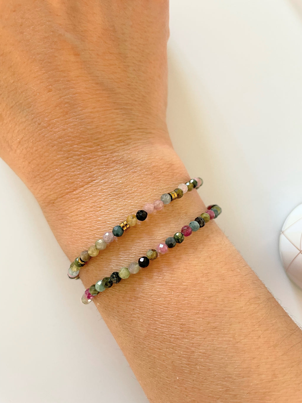 Bracelet multicolore pierre tourmaline Hématites – Acier Inoxydable Doré – 2 Styles au Choix