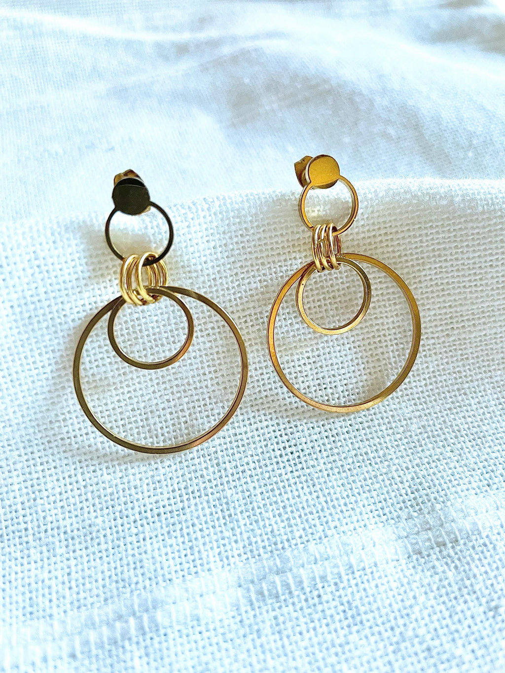 Boucles d'Oreilles Anneaux Dorés Multi-Cercles en Acier Inoxydable