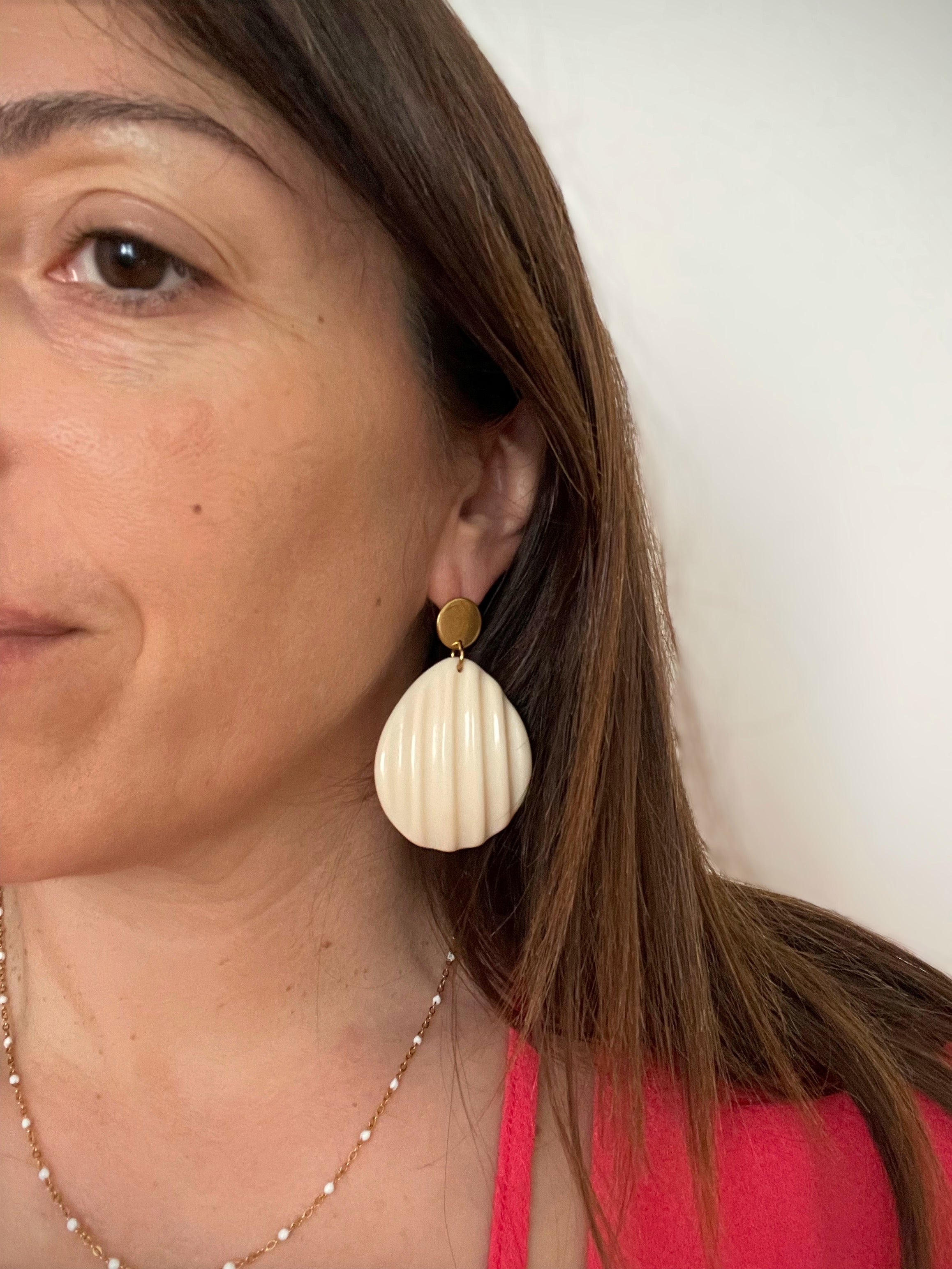 Boucles d'Oreilles Coquillage Pendantes en Acier Inoxydable Doré - 3 coloris