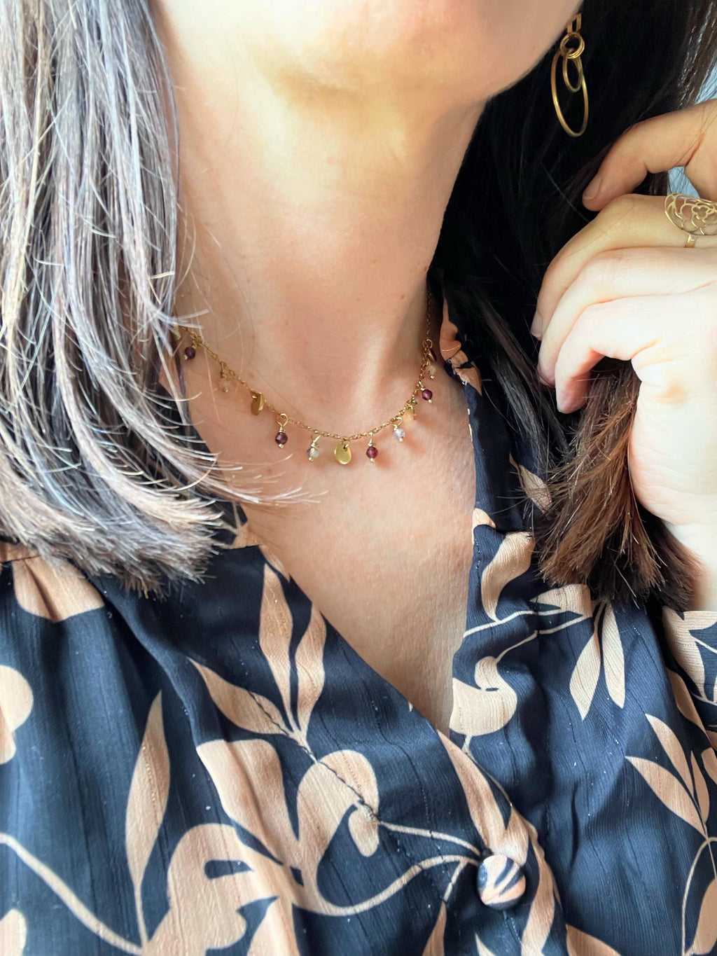 Collier Ras de Cou – Pierres Naturelles Améthyste & Rubis Doré