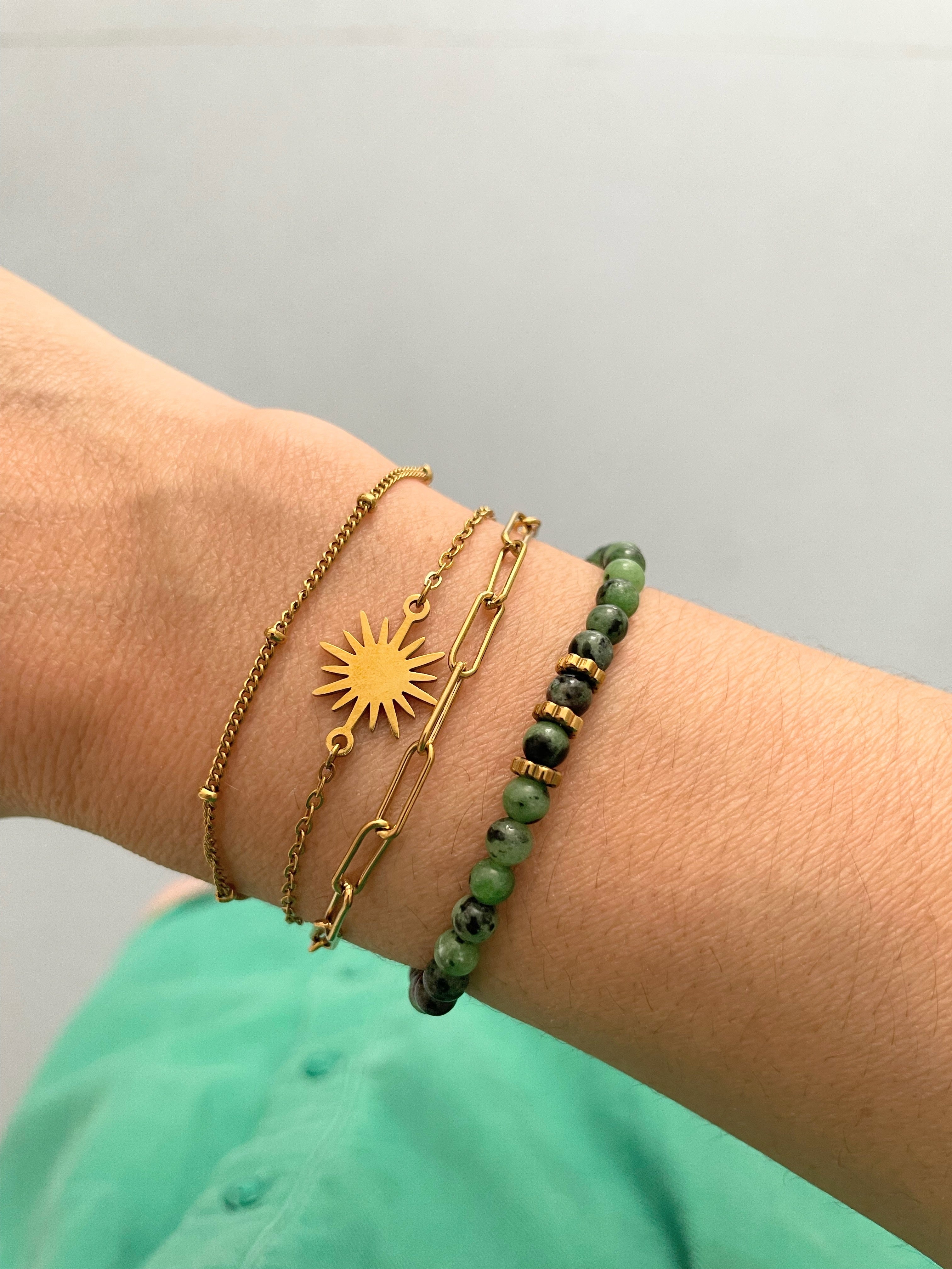 Bracelet Multi Rang Doré – 3 Chaînes et Soleil en Acier Inoxydable