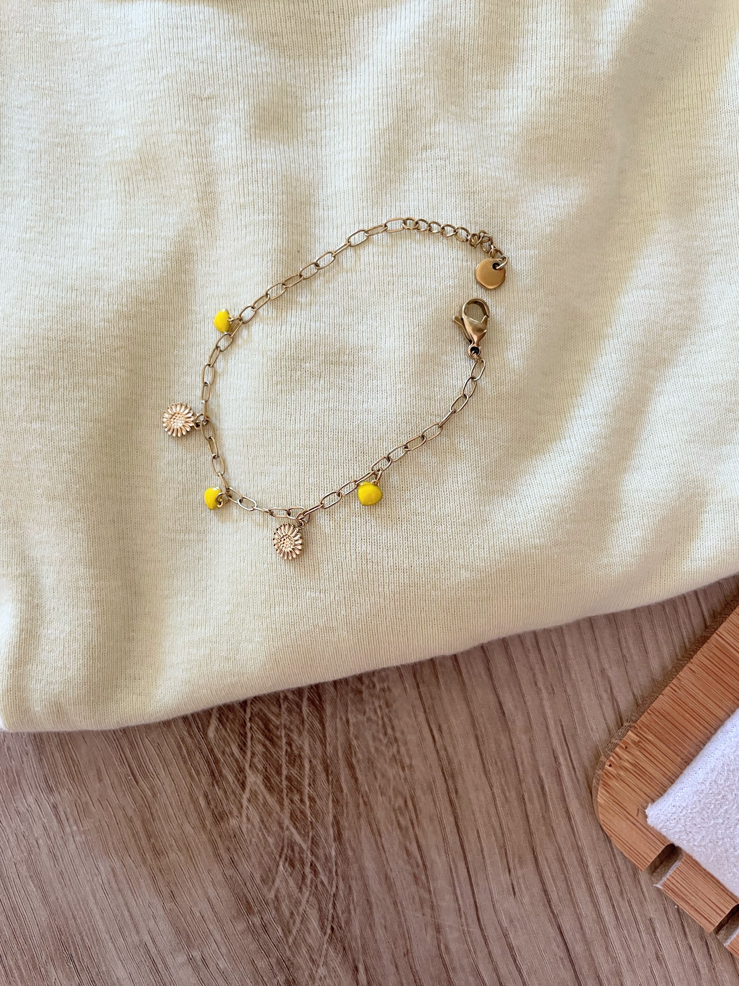 Bracelet Fin Jaune – Perles Facettées ou Breloques – Acier Inoxydable Doré
