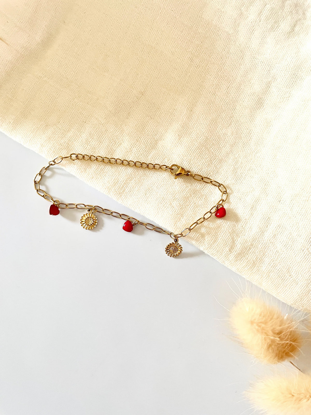 Bracelet Fin à Breloques colorées – Acier Inoxydable Doré