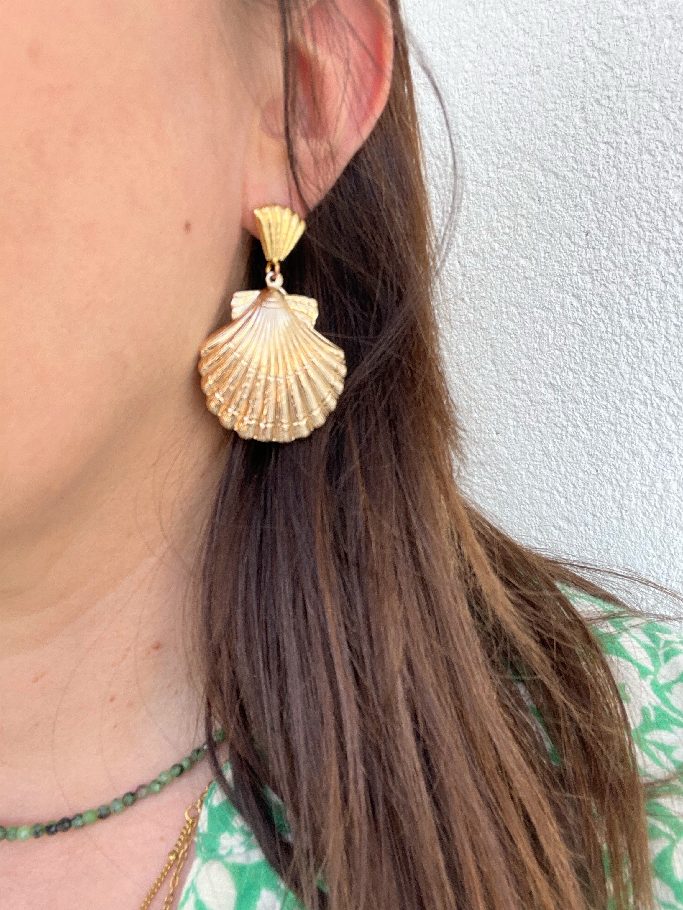 Boucles d'Oreilles Coquillage Dorées en Acier Inoxydable