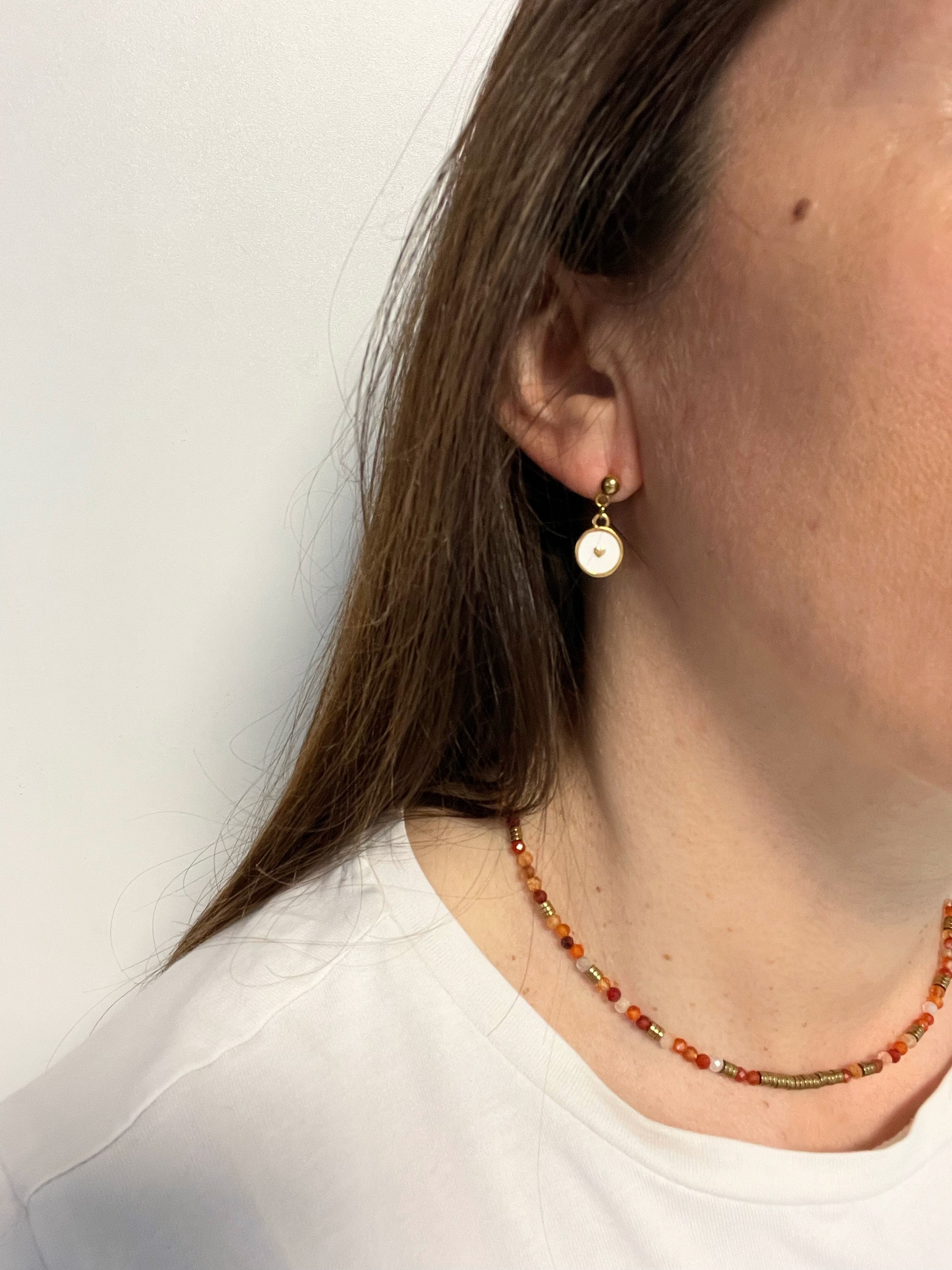 Boucles d'Oreilles Minimalistes Blanches en Acier Inoxydable Doré