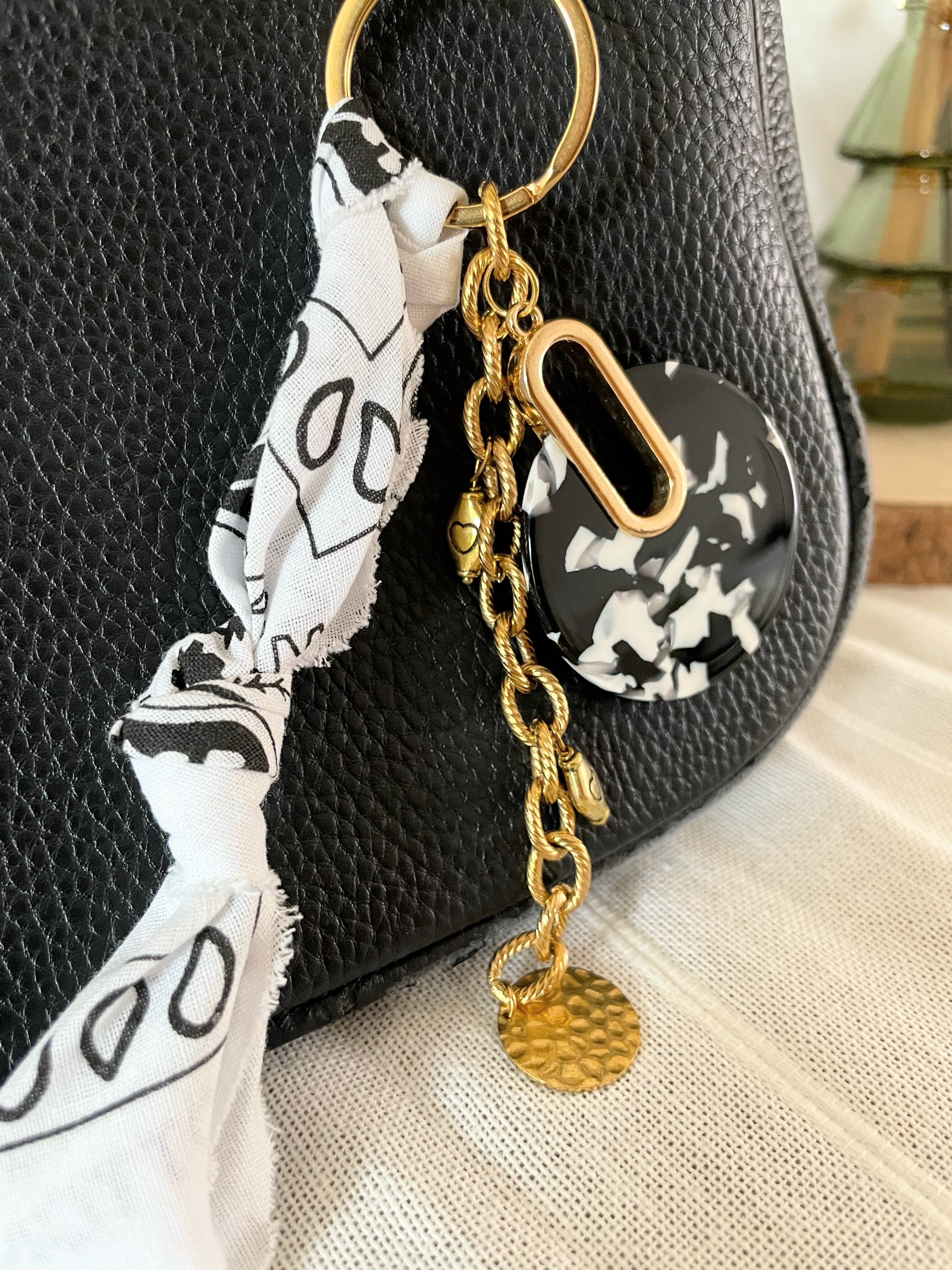 Bijou de Sac Été – Pendentif Noir & Bandana Blanc