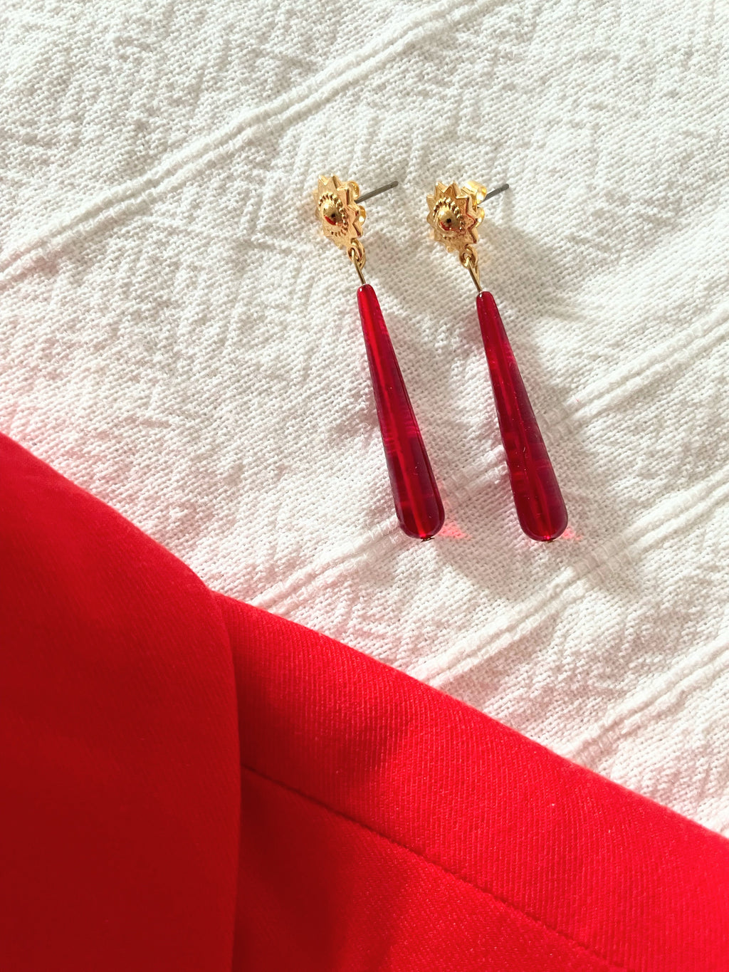 Boucles d'Oreilles Tige Rouge Acier Inoxydable doré