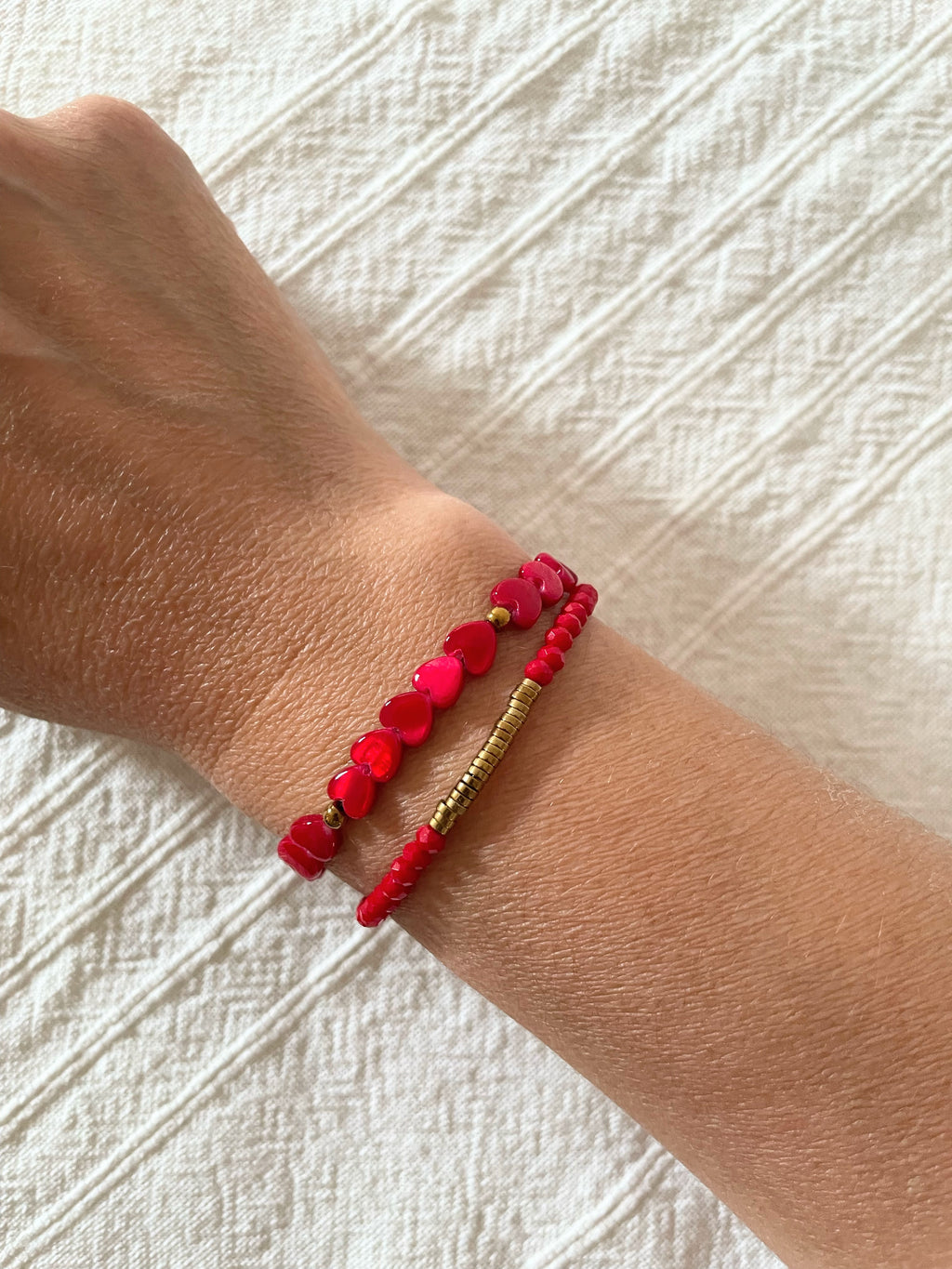 Bracelet Élastique Petits Cœurs Nacre Teintés Rouge | LPY BIJOUX