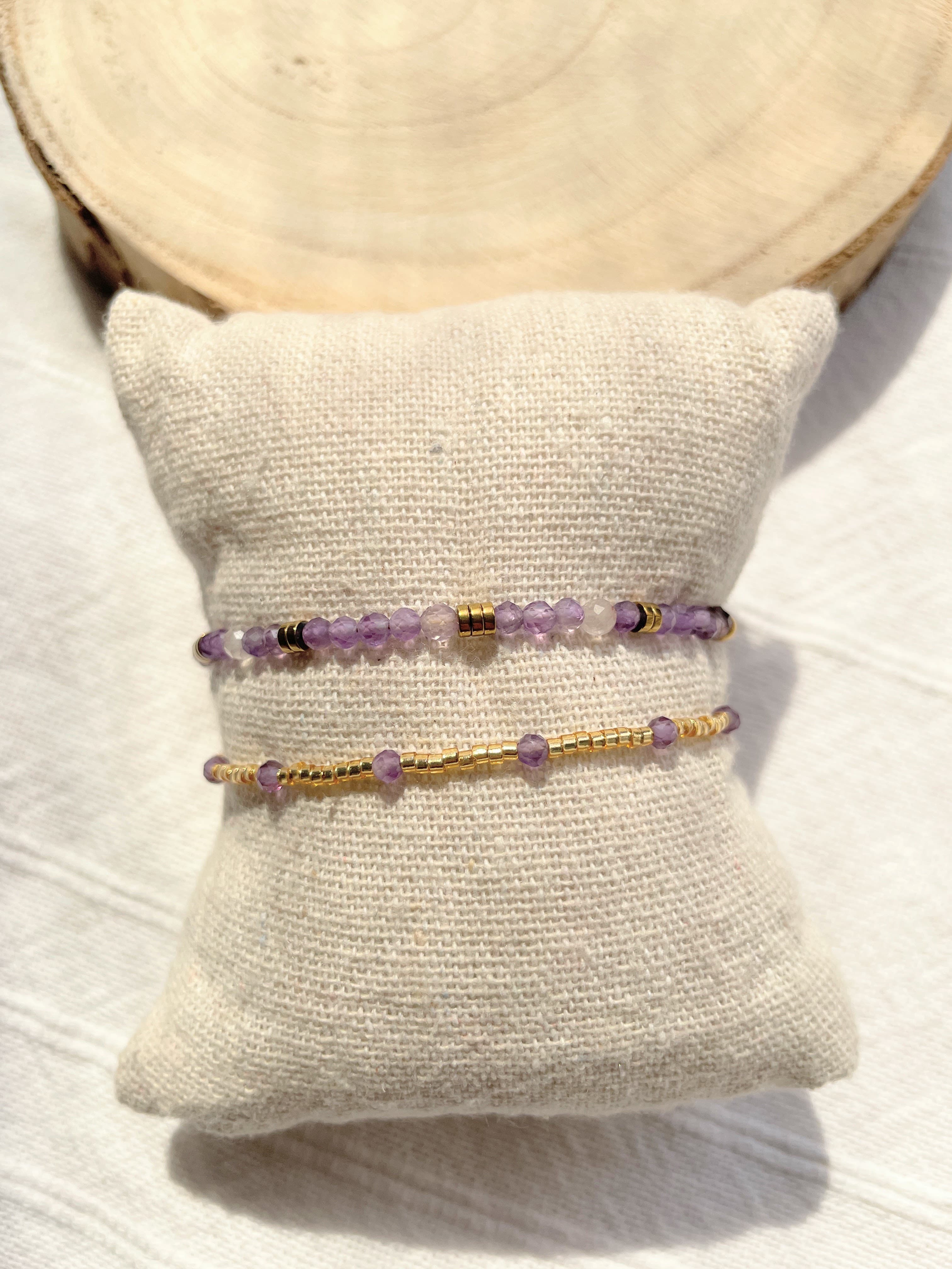 Bracelet fin doré et pierres naturelles en acier inoxydable doré