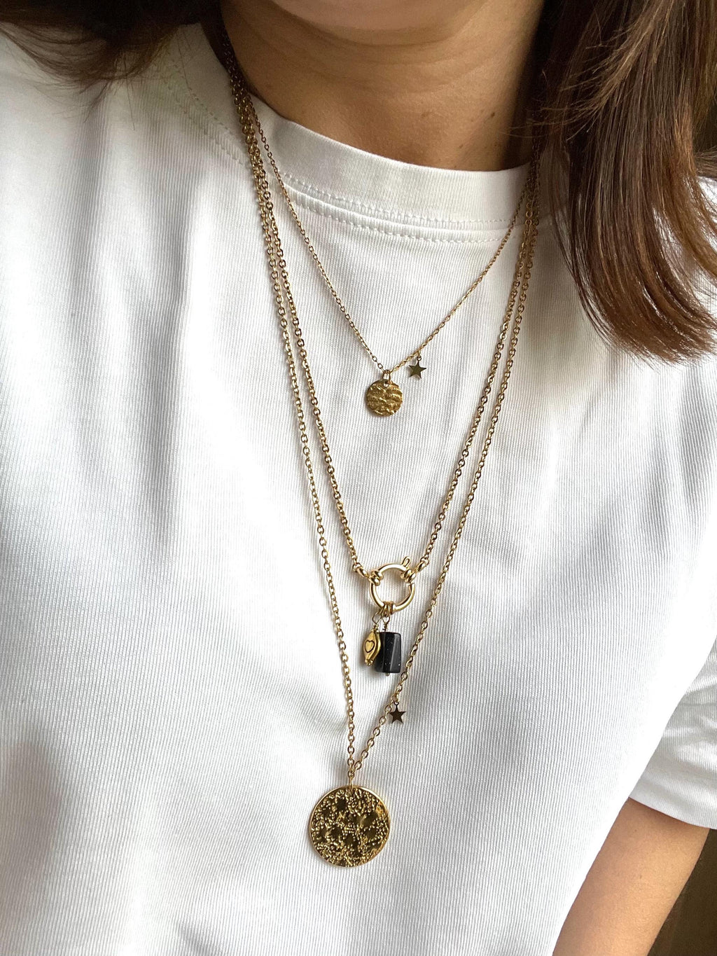 Collier Chaîne Fine Dorée – Breloque Cœur ou Cercle Doré