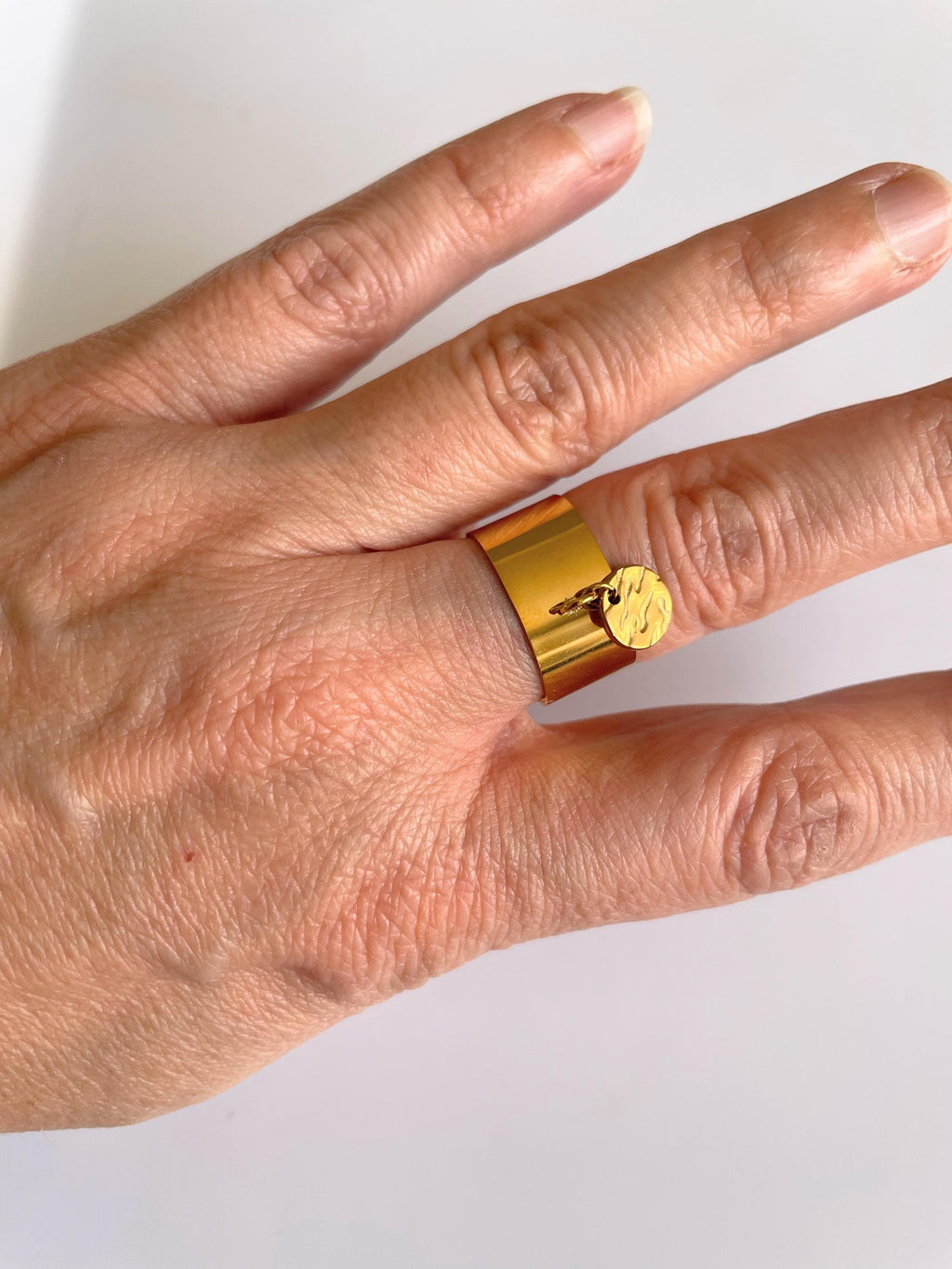 Bague Breloque Ajustable Dorée – Acier Inoxydable