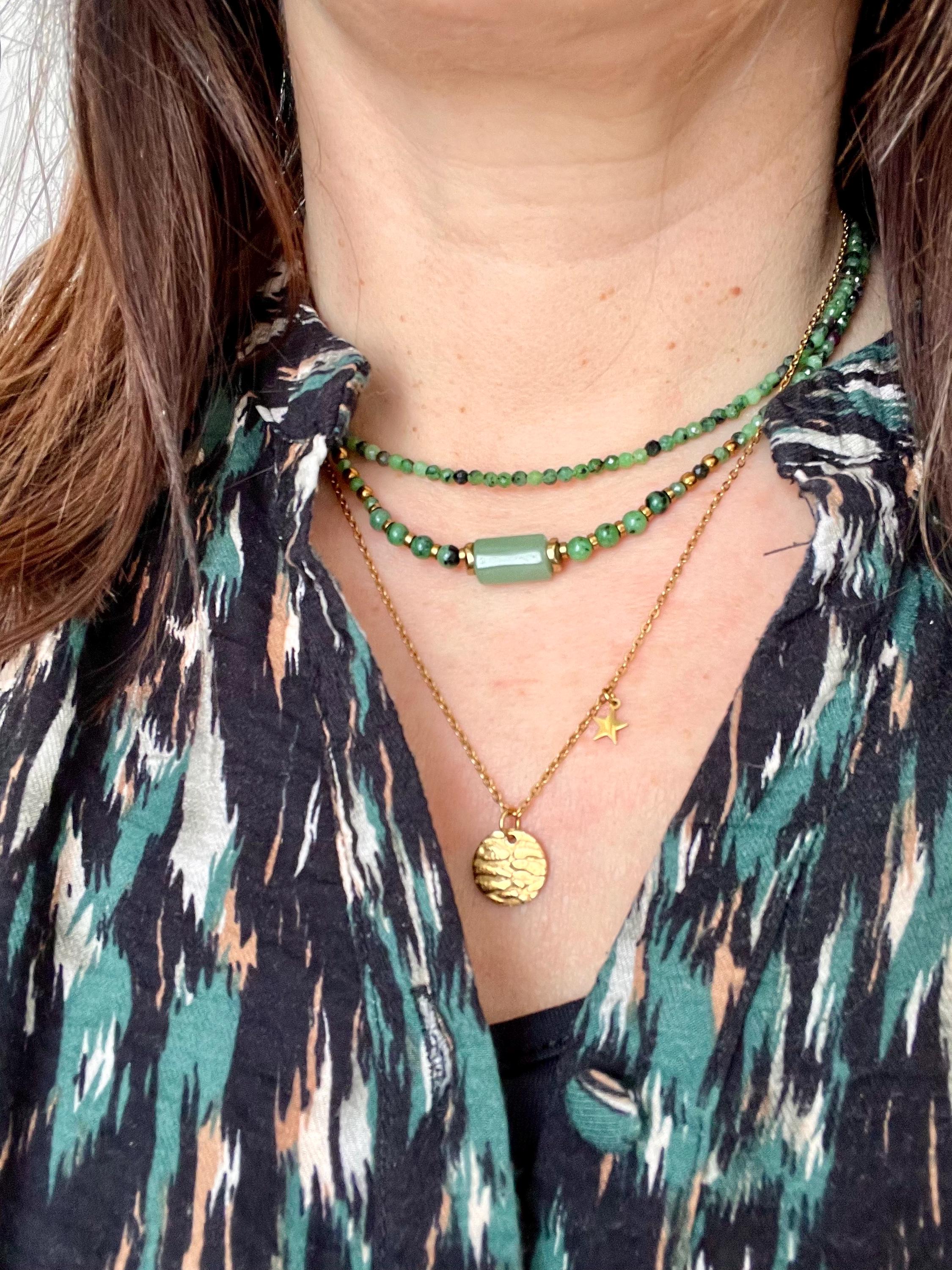 Collier Ras de Cou Perles Naturelles Zoïsite Vert – 2 Modèles