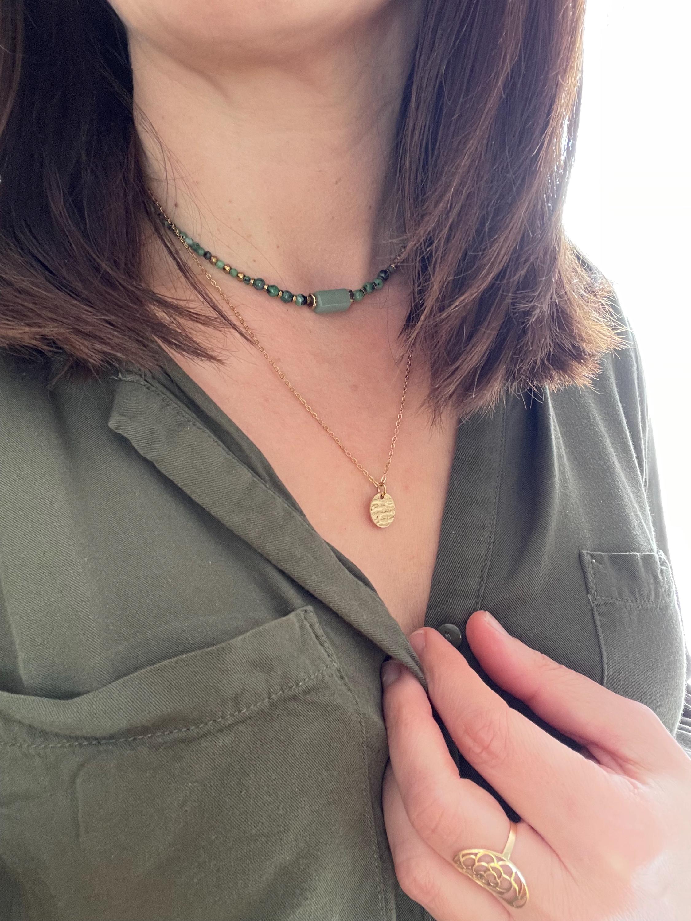 Collier Ras de Cou Perles Naturelles Zoïsite Vert – 2 Modèles